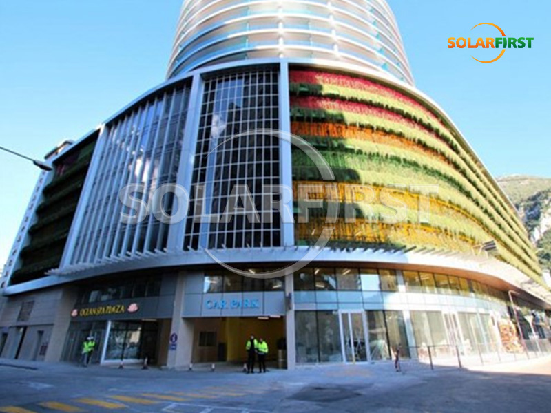 지브롤터의 150KWp BIPV 커튼월