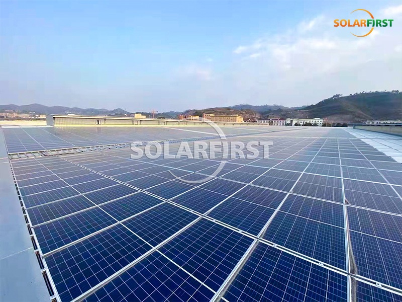 난핑의 4MWp BIPV 루프 마운트