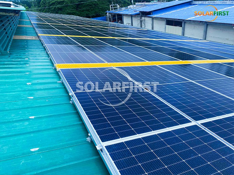 필리핀의 440KWp 그리드형 태양광 시스템