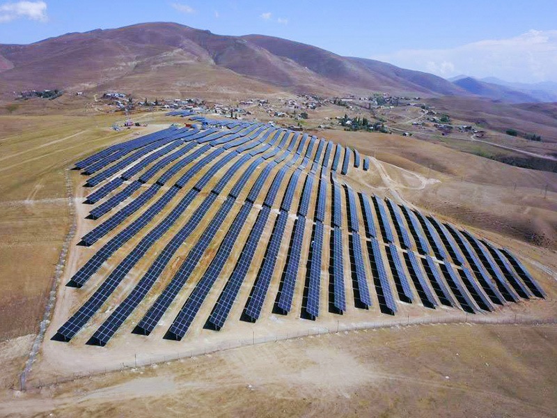 Solar First Group은 글로벌 녹색 개발에 기여합니다. 아르메니아 정부의 태양광 프로젝트 Solar-5가 전력망에 성공적으로 연결되었습니다.
